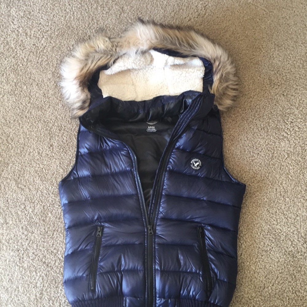 American Eagle Puffer Vest